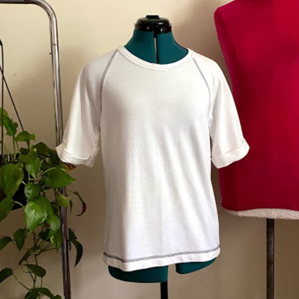 ✨3 for $10✨ Chico's Weekends short sleeve top Small